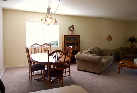 2873 Cobblestone Loop, Anderson, CA 96007 photo 4