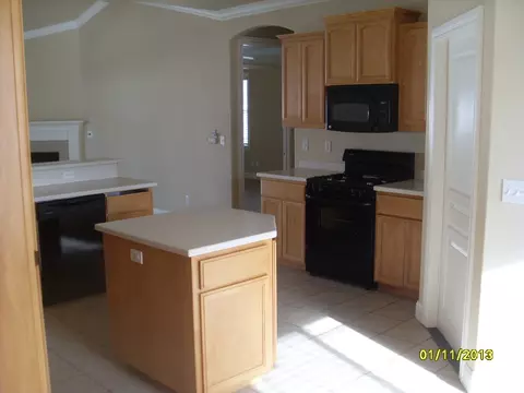 2380 Petroglyph, Redding, CA 96002 photo 2