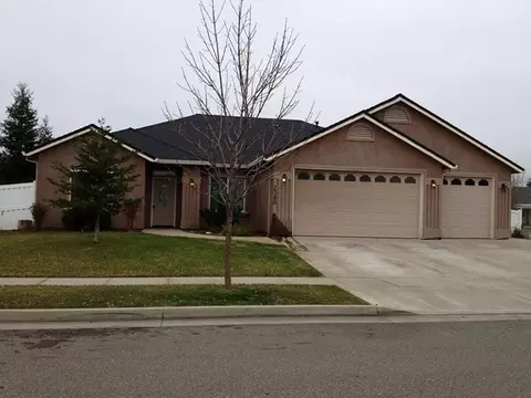 2380 Petroglyph, Redding, CA 96002 photo 1