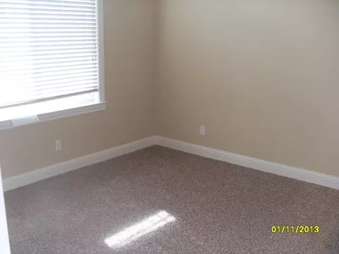 2380 Petroglyph, Redding, CA 96002 photo 3