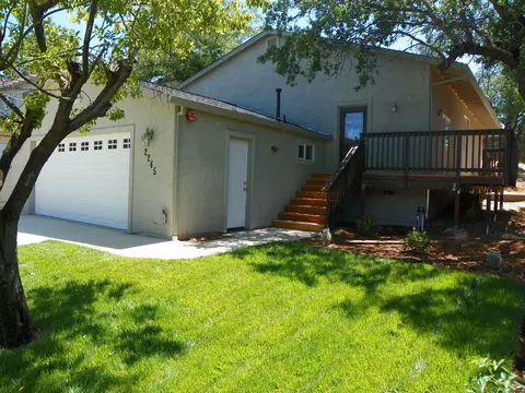 2245 Tehama St, Redding, CA 96001 photo 1