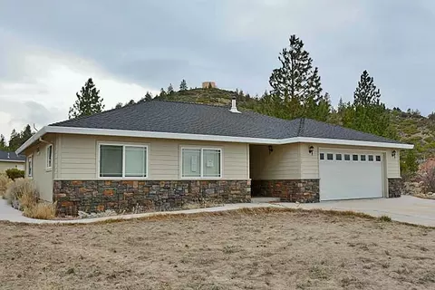 6418 Rodriquez Pl, Weed, CA 96094 photo 2
