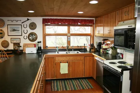40414 Mcarthur, Fall River Mills, CA 96028 photo 13