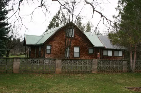 40414 Mcarthur, Fall River Mills, CA 96028 photo 42