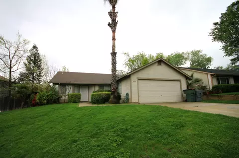 537 Shoemaker Ct, Redding, CA 96003 photo 3