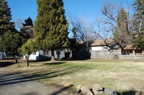 2702 Freebridge St, Redding, CA 96001 photo 2
