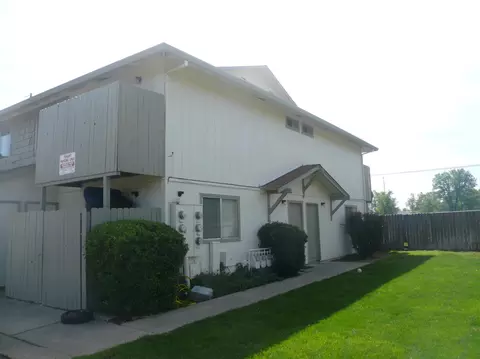 3277 Lana Ct, Redding, CA 96003 photo 1