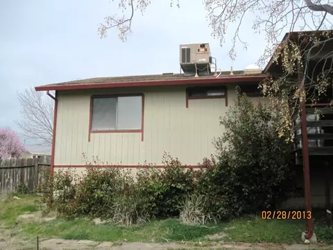 1327 Bobwhite Way, Redding, CA 96003 photo 2