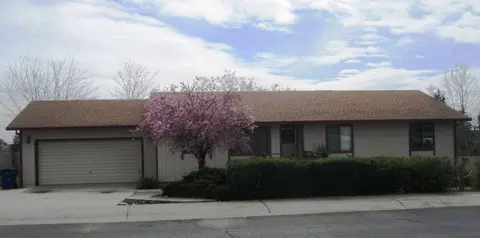 1327 Bobwhite Way, Redding, CA 96003 photo 1