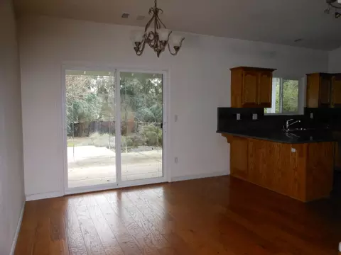 6421 Oxbow St, Redding, CA 96001 photo 4