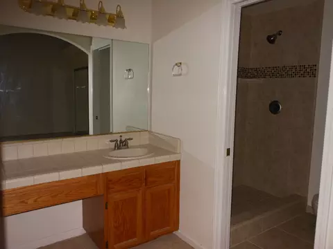 6421 Oxbow St, Redding, CA 96001 photo 9