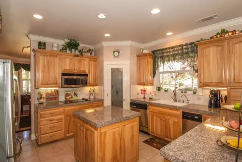 11511 Nevada, Redding, CA 96003 photo 8