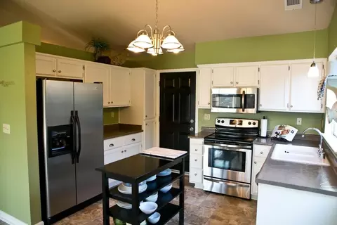 861 Mallard St, Redding, CA 96003 photo 9