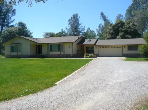 6748 Digger Pine Ln, Anderson, CA 96007 photo 17