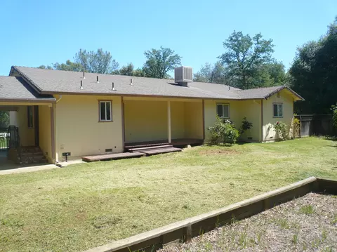 6748 Digger Pine Ln, Anderson, CA 96007 photo 9