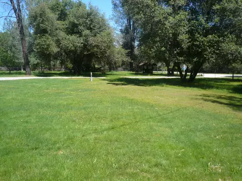 6748 Digger Pine Ln, Anderson, CA 96007 photo 3