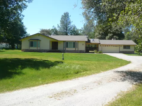 6748 Digger Pine Ln, Anderson, CA 96007 photo 1