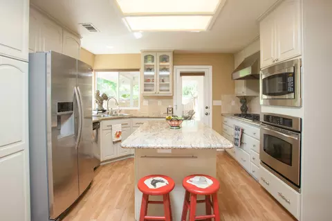 1737 Capistrano Walk, Redding, CA 96003 photo 8