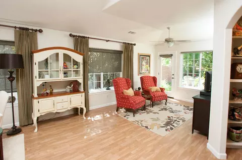1737 Capistrano Walk, Redding, CA 96003 photo 4