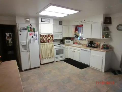 1270 Lorraine, Redding, CA 96002 photo 4