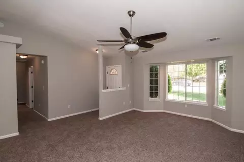 3334 Billings Dr, Redding, CA 96002 photo 4