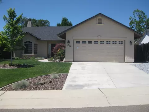 19363 Kinene Ct, Redding, CA 96003 photo 2