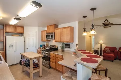17652 Meraz Ln, Redding, CA 96003 photo 2