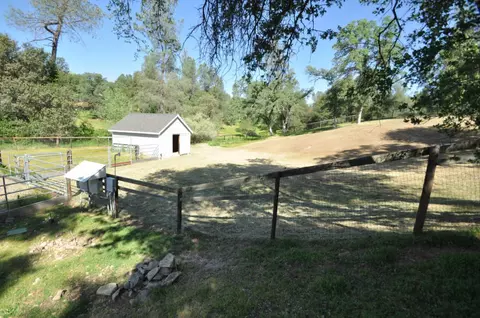 8024 Macie Cir, Redding, CA 96001 photo 33