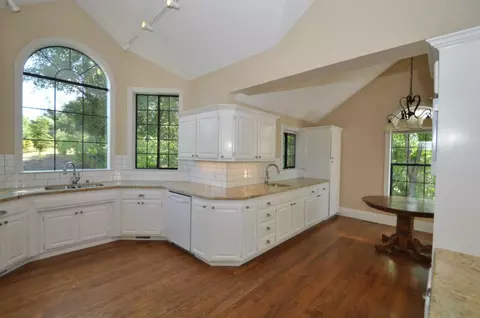 8024 Macie Cir, Redding, CA 96001 photo 15