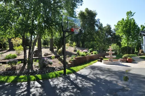 8024 Macie Cir, Redding, CA 96001 photo 44
