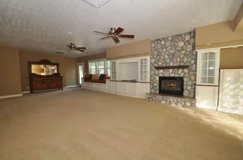 8024 Macie Cir, Redding, CA 96001 photo 12