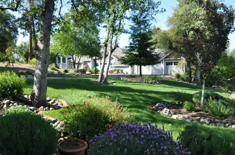 8024 Macie Cir, Redding, CA 96001 photo 7