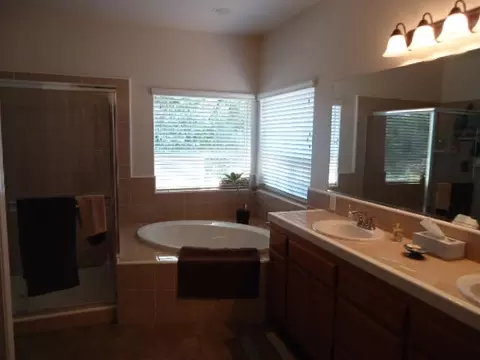 4695 Nantucket Dr, Redding, CA 96001 photo 8