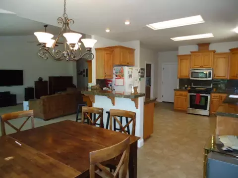 4695 Nantucket Dr, Redding, CA 96001 photo 6