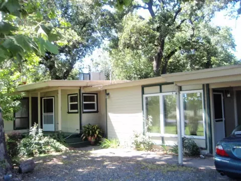 238 Wilshire Dr, Redding, CA 96002 photo 1