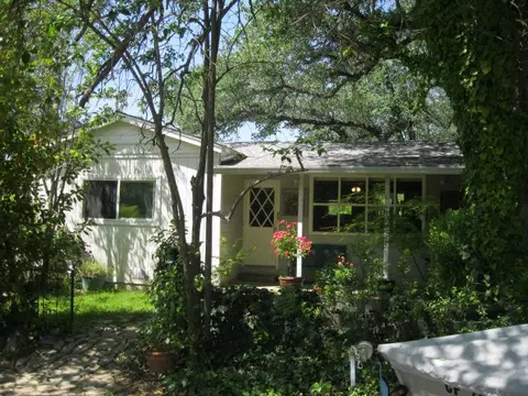 2810 Yuba St, Redding, CA 96001 photo 1
