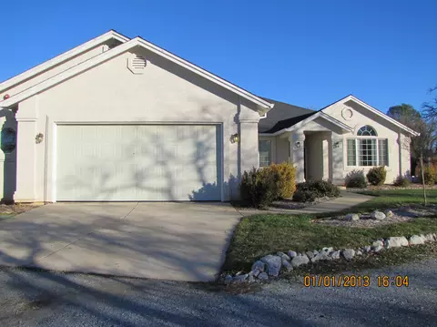 1315 Hope Ln, Redding, CA 96003 photo 1