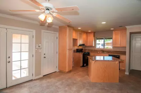 2531 Wilson, Redding, CA 96002 photo 3