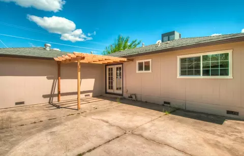 2531 Wilson, Redding, CA 96002 photo 12