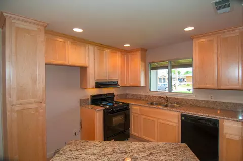 2531 Wilson, Redding, CA 96002 photo 2