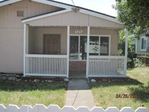 1717 Logan St, Redding, CA 96001 photo 1
