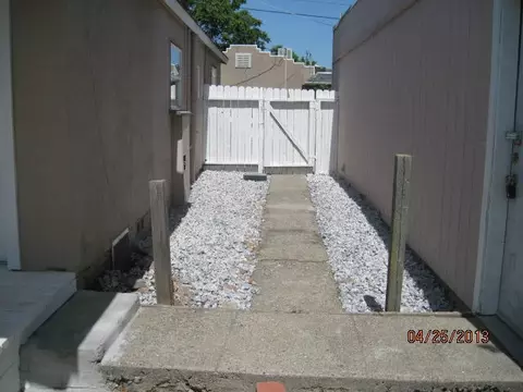 1717 Logan St, Redding, CA 96001 photo 9