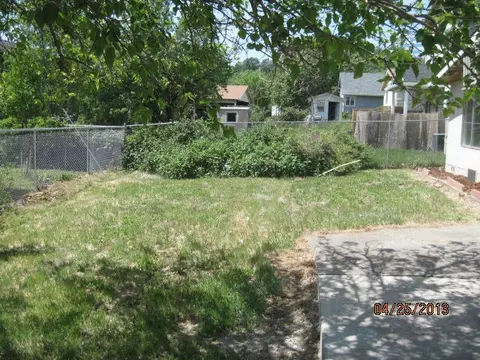 1717 Logan St, Redding, CA 96001 photo 8