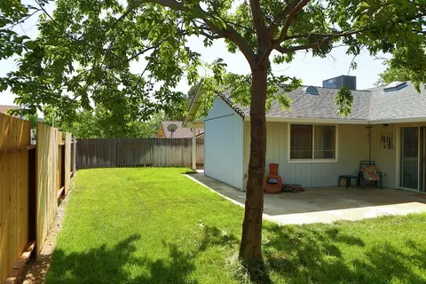 969 Partridge Dr, Redding, CA 96003 photo 4