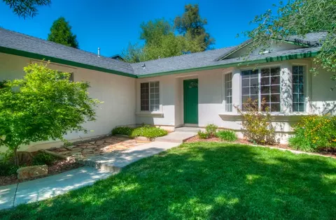 4648 Corita Pl, Redding, CA 96001 photo 2