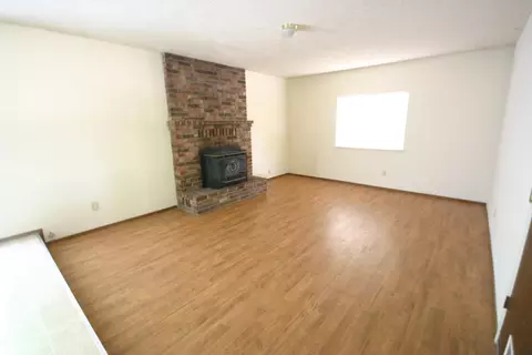 3154 Island Dr, Redding, CA 96001 photo 2