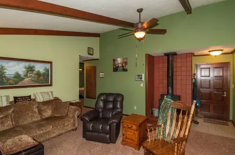 486 Peppertree Ln, Redding, CA 96003 photo 5