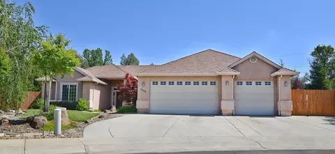 2994 Ross Creek Ct, Redding, CA 96002 photo 1