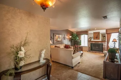3515 Wasatch Dr, Redding, CA 96001 photo 4