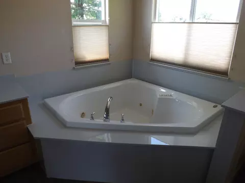 3212 Lake Redding Dr, Redding, CA 96003 photo 10